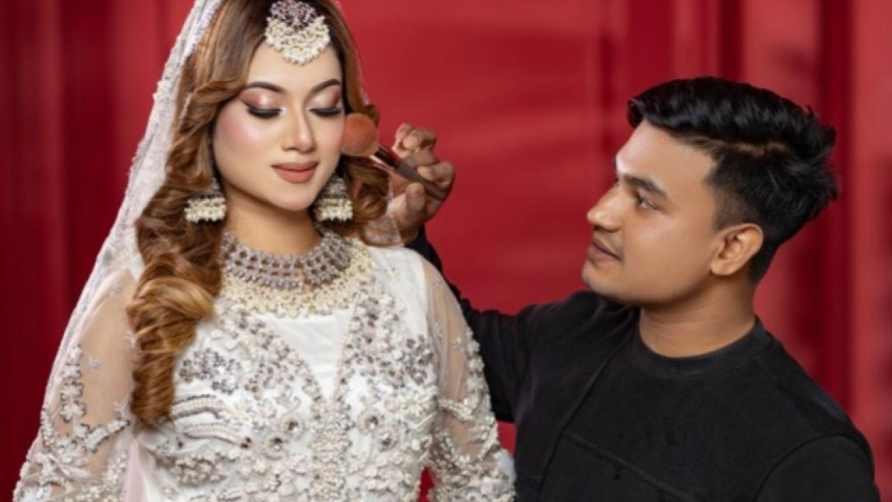 পরিশ্রম আর ধৈর্য থাকলে যে কেউ শূন্য থেকে শিখরে পৌঁছাতে পারে: রাজ