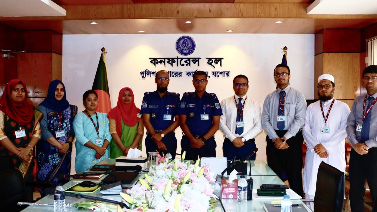 প্রশিক্ষণার্থী কর্মকর্তাদের পুলিশ সুপারের দিক-নির্দেশনা