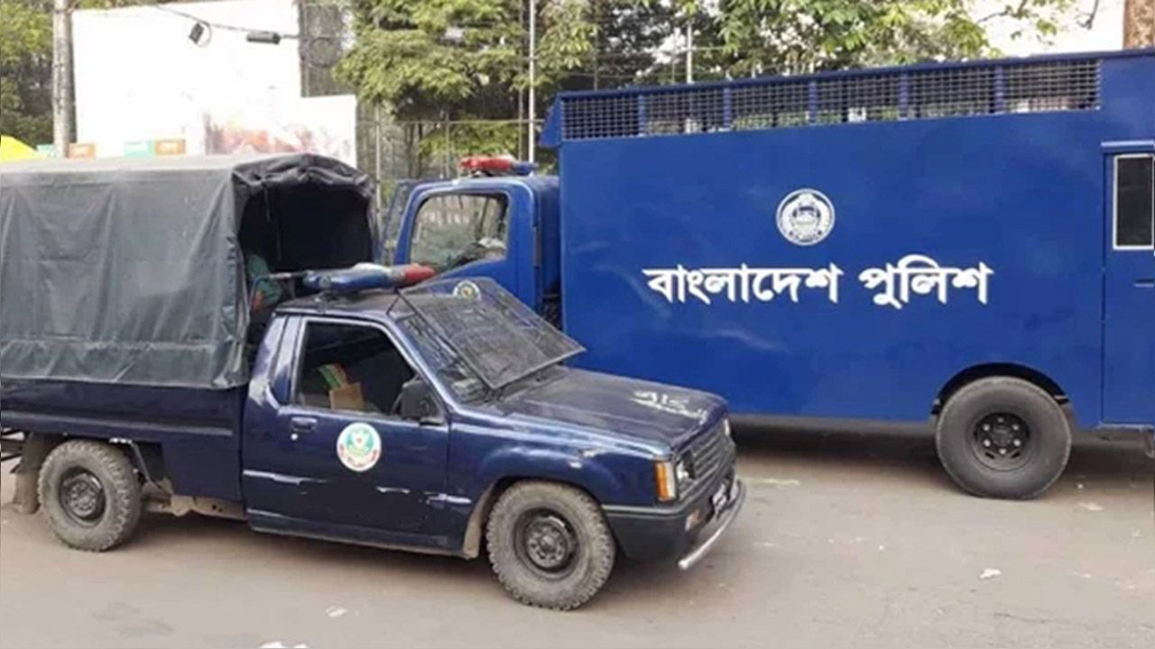 অগ্রাধিকার ভিত্তিতে আইনশৃঙ্খলা বাহিনীর গাড়িতে তেল দিতে নির্দেশ