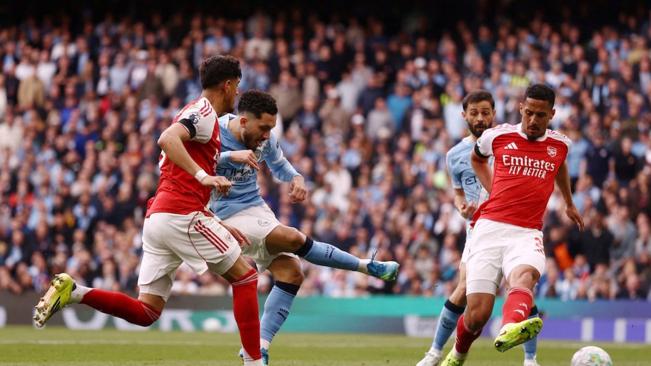 আর্সেনালকে হারিয়ে প্রিমিয়ার লিগ জমিয়ে তুলল ম্যানসিটি