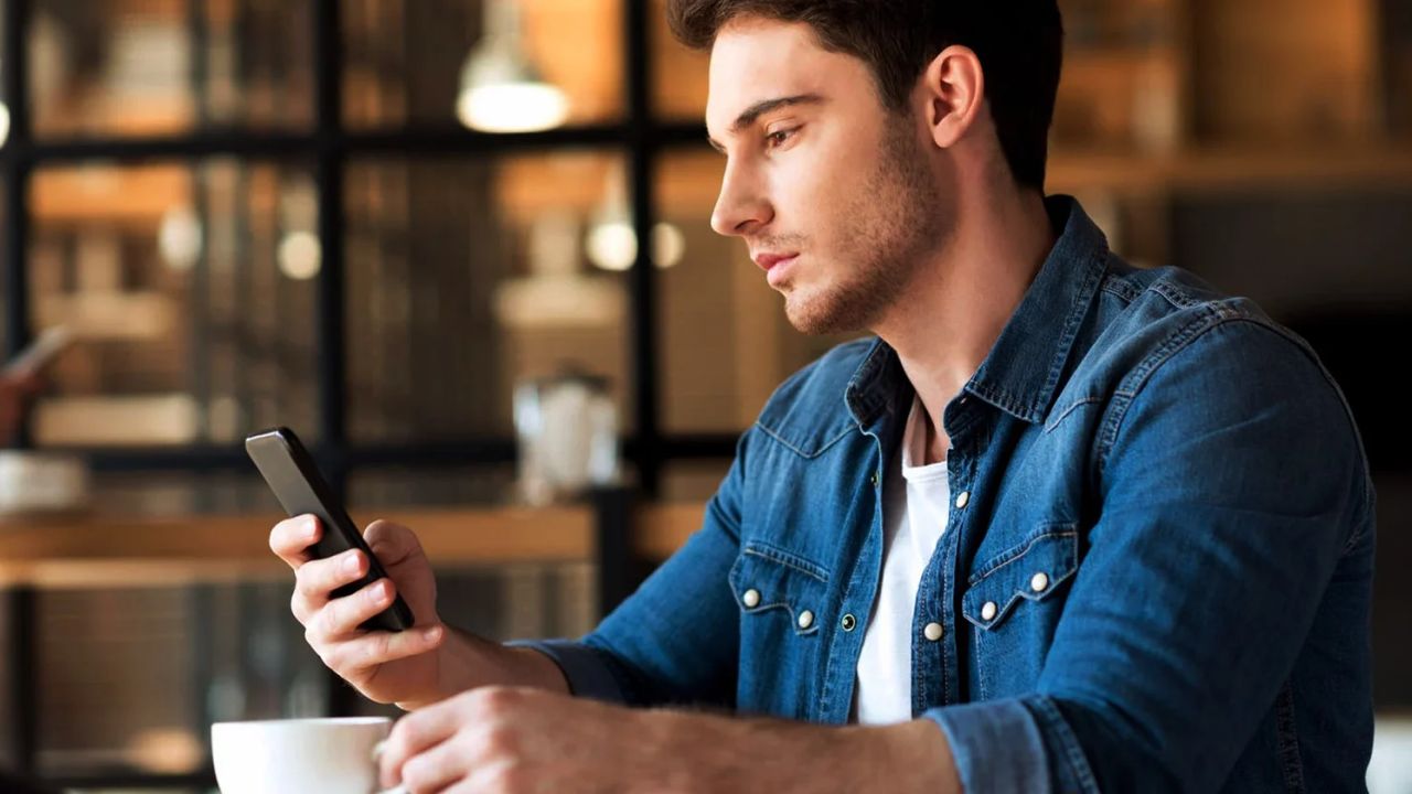 স্মার্টফোন কম ব্যবহারেই ফিরতে পারে মনোযোগ