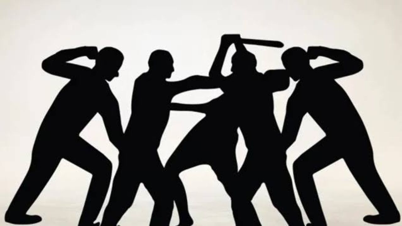 নড়াগাতীর চর বল্যাহাটীতে কুকুরকে কেন্দ্র করে সংঘর্ষ, আহত ৫