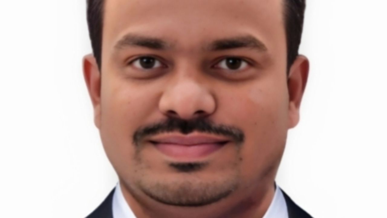 কথার স্রোতে ভেসে যেতে  