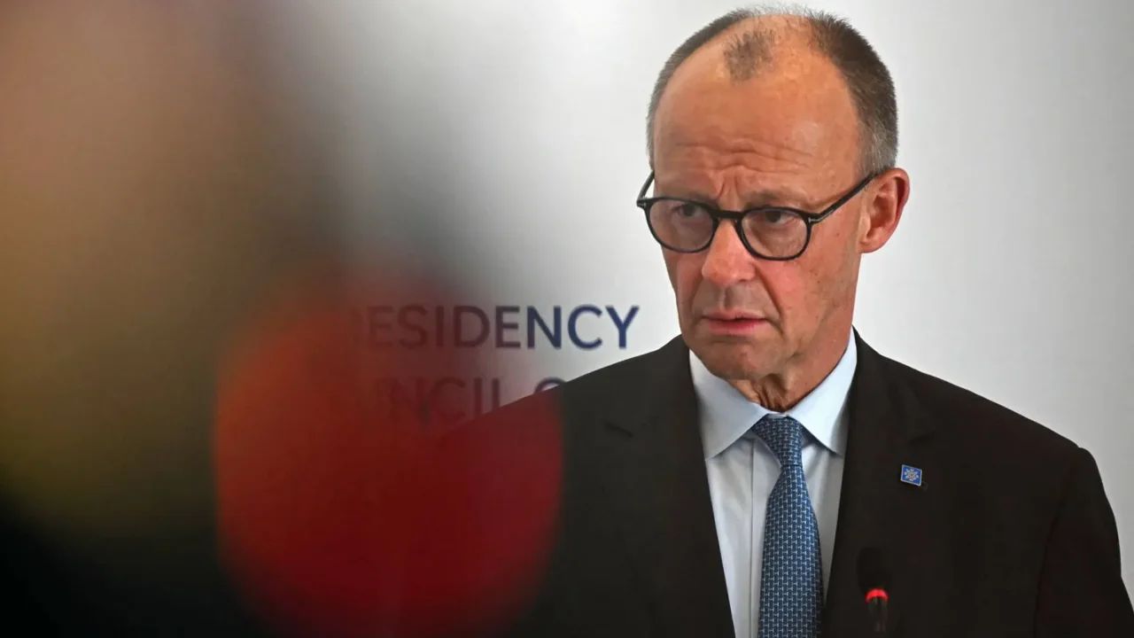 ইরান যুদ্ধ বন্ধে চুক্তি হলে নিষেধাজ্ঞা শিথিলের ইঙ্গিত জার্মান চ্যান্সেলরের