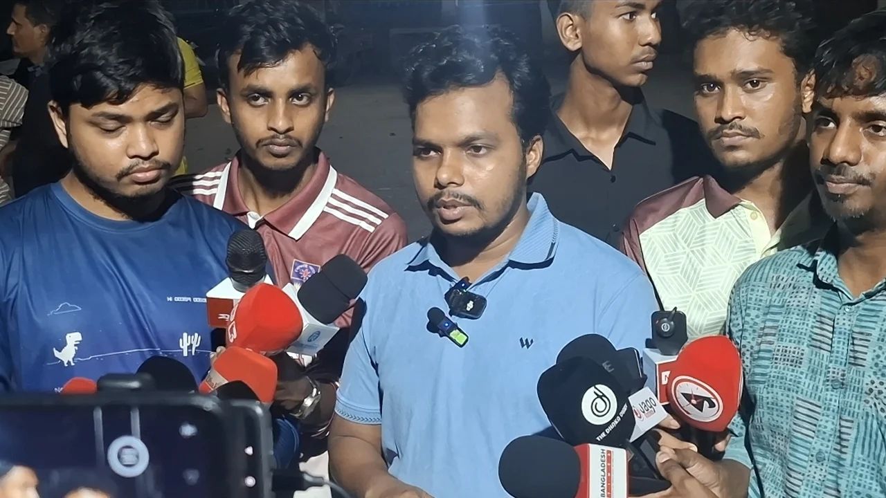 শাহবাগ থানায় সাংবাদিকরা: মামলা নিতে গড়িমসি, ৬ ঘণ্টা ধরে আত্মগোপনে ওসি