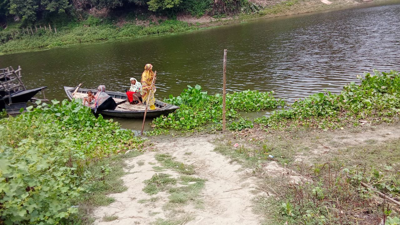 কাশিপুর হইতে গোপালনগর এলাকায় স্থানীয়দের যাতায়াতের সুবিধার্থে একটি ব্রিজ নির্মাণ অত্যন্ত জরুরি