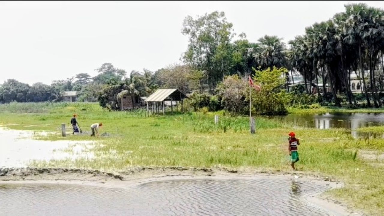 রূপগঞ্জে জমিতে কাজ করতে বাধা, প্রাণনাশের হুমকির অভিযোগ