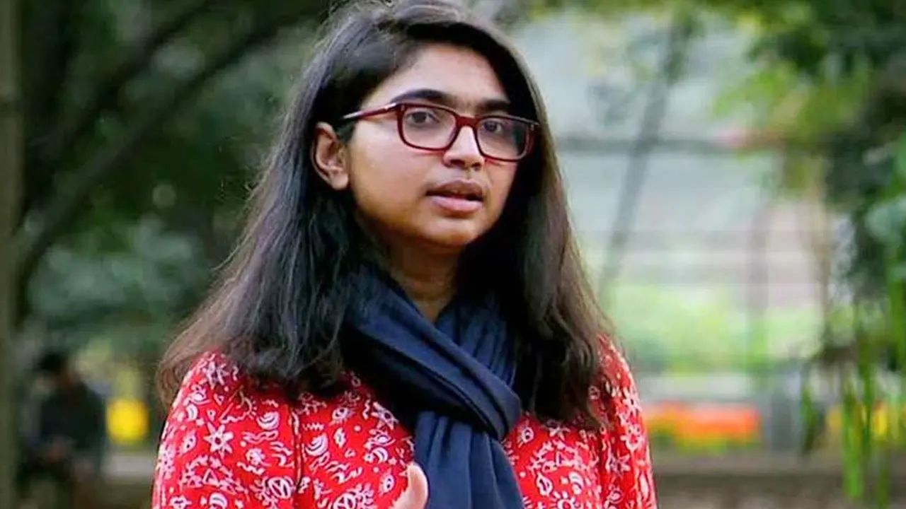 তাসনিম জারার বিস্ফোরক স্ট্যাটাস