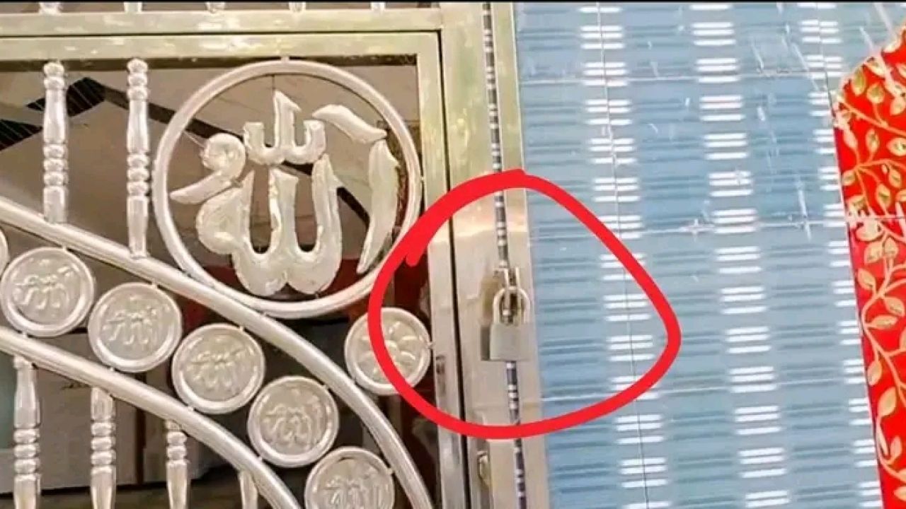 আল্লাহর ঘরে তালা: পাবনায় বাটোয়ারা মামলা ঘিরে ক্ষোভে ফুঁসছে দিঘুলিয়াবাসী