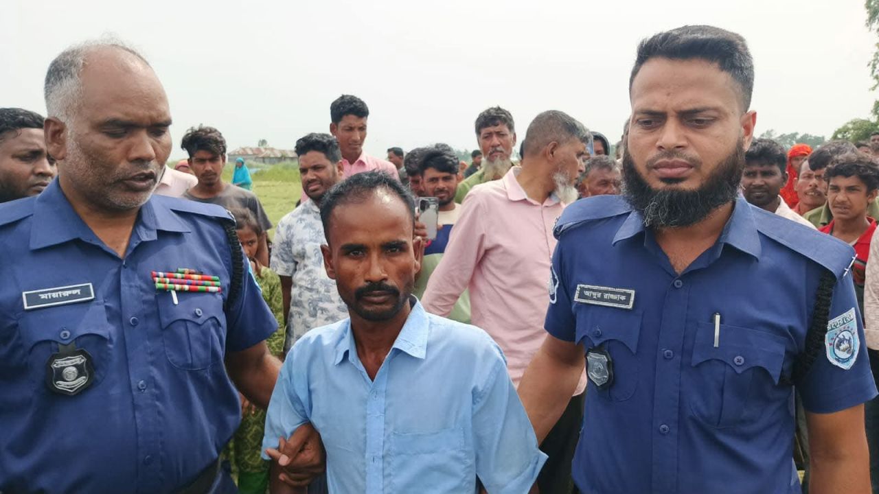 ফুলছড়িতে মাদকাসক্ত যুবকের হামলায় ফুফু নিহত, মা ও চাচি আশঙ্কাজনক