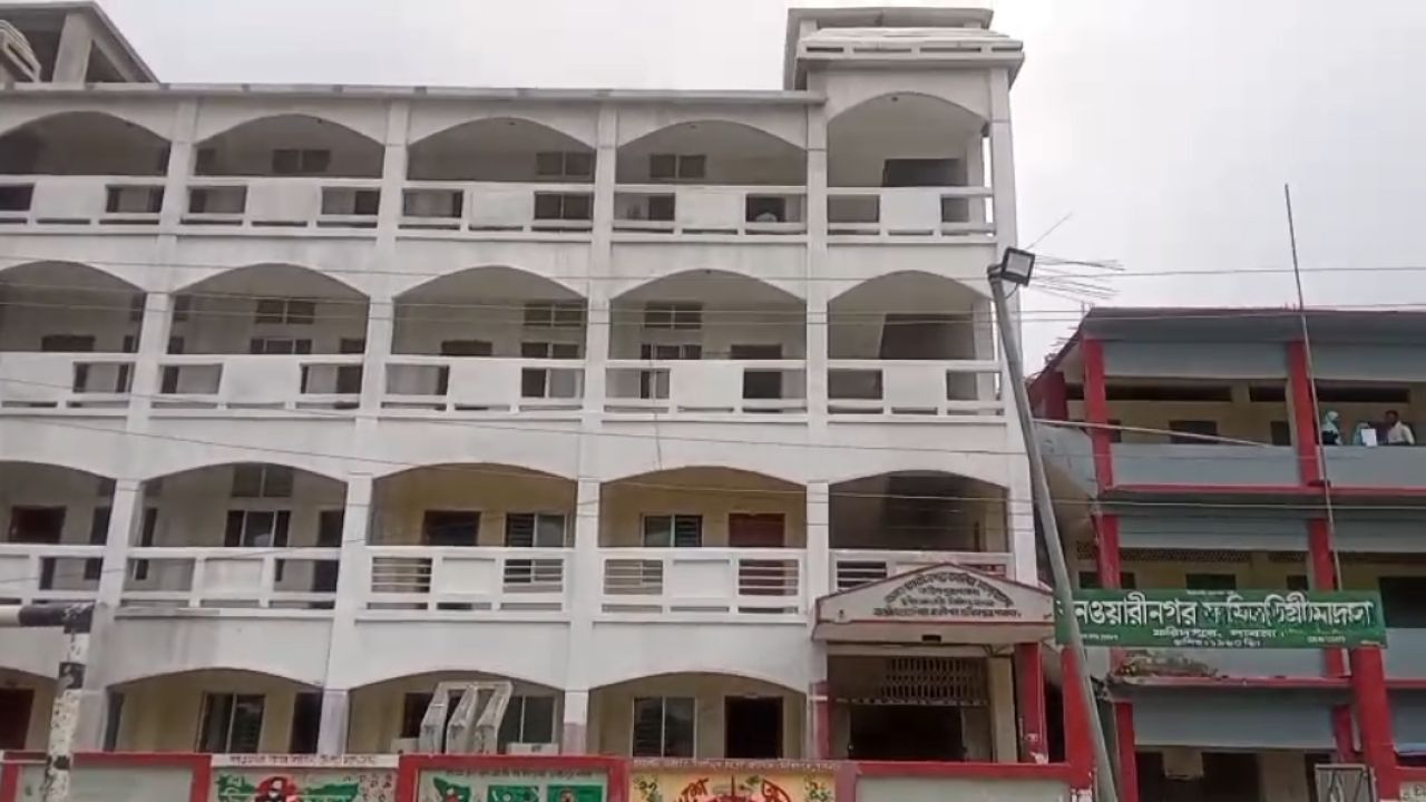ফরিদপুরে বনওয়ারীনগর মাদ্রাসার নতুন ভবন: 'পড়াশোনার পরিবেশ বদলে যাওয়ার' আশা এলাকাবাসীর